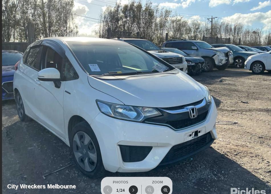 HONDA JAZZ LEFT FRONT WINDOW REG/MOTOR, GK/GF, 07/2014 - 12/2020 - Image 1