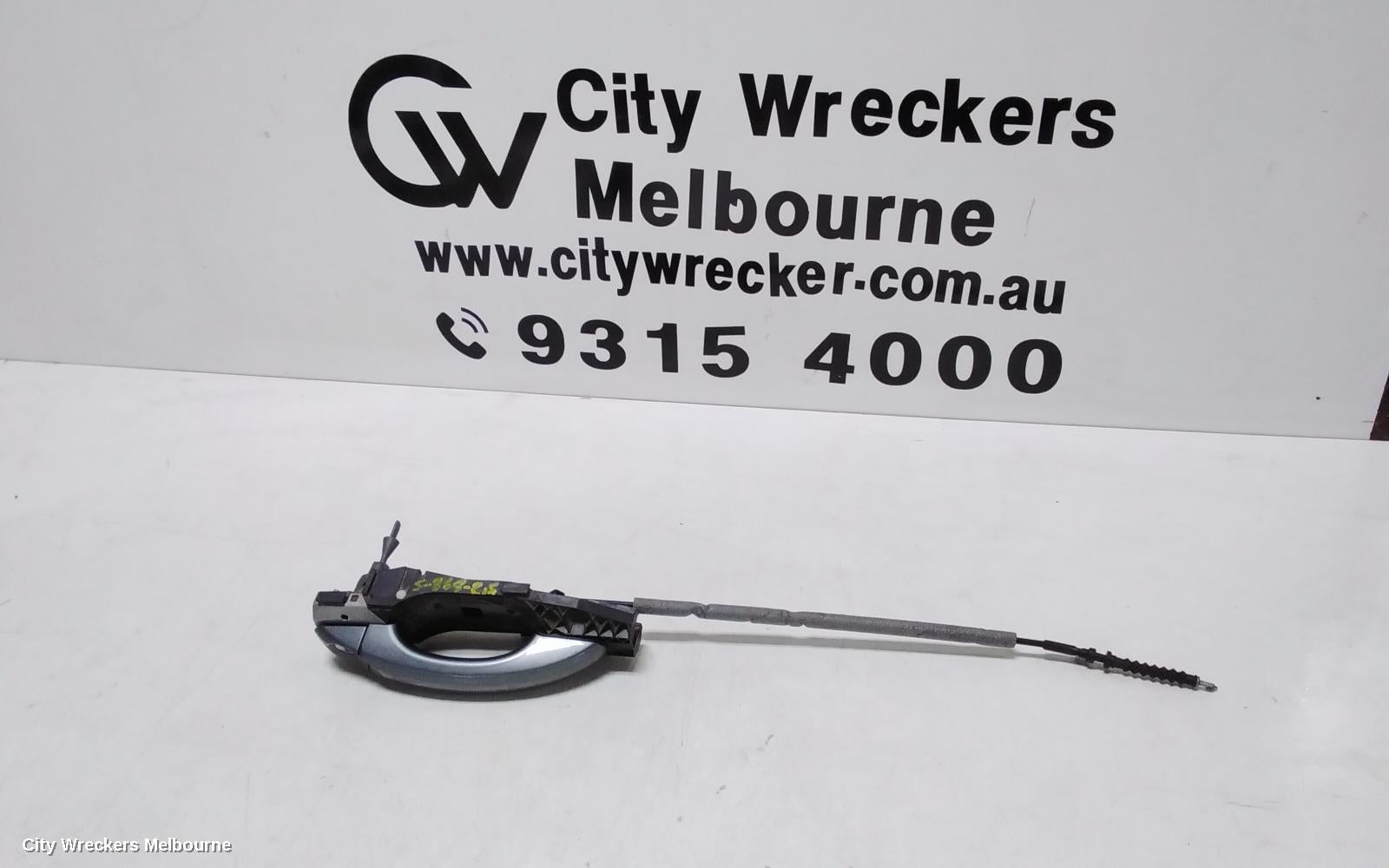 VOLKSWAGEN AMAROK DOOR HANDLE, OUTER, RH FRONT, COLOUR CODED, 2H, 10/2010 - 09/2022 - Image 1