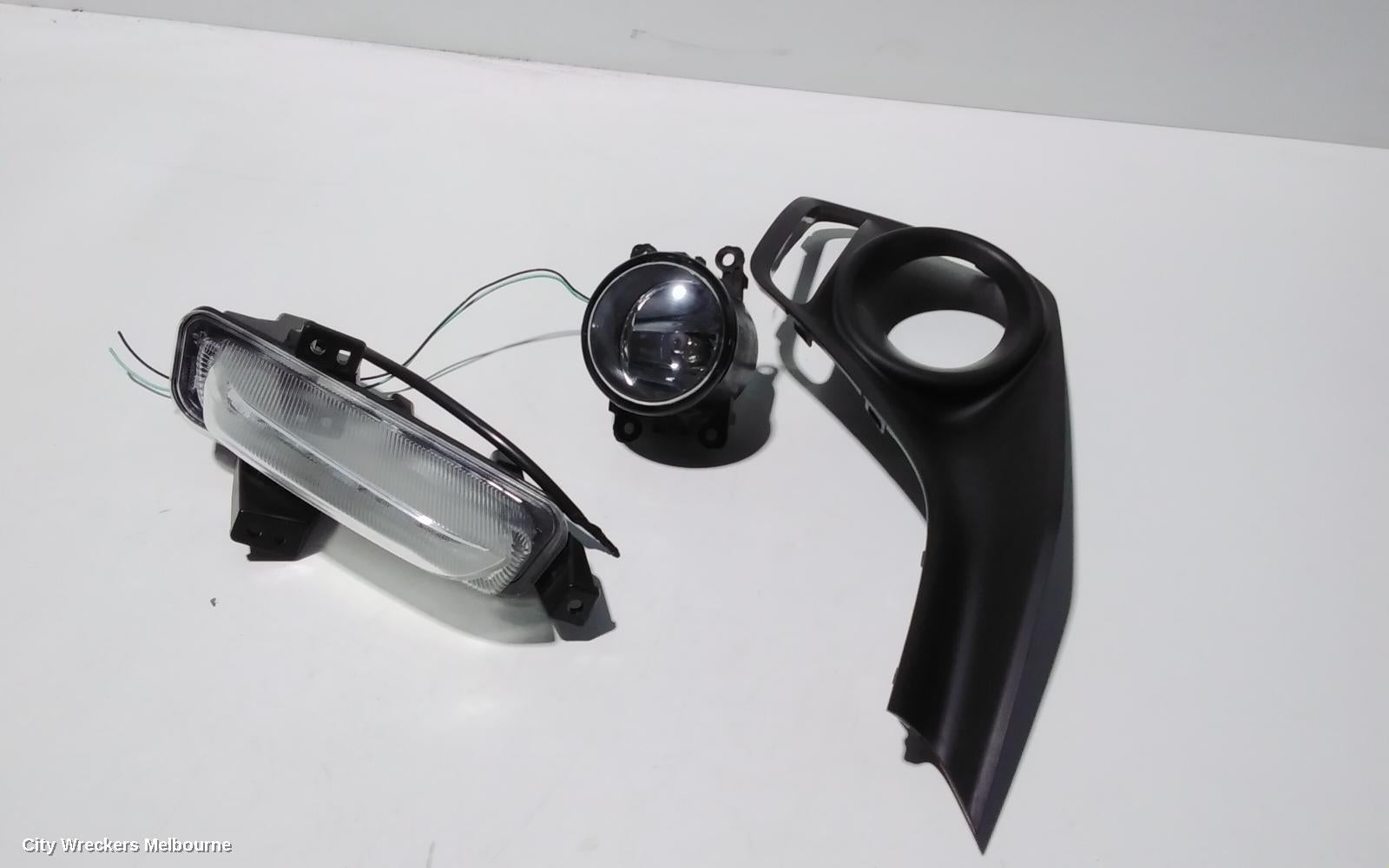 SUZUKI SWIFT FOG LAMP - Image 2