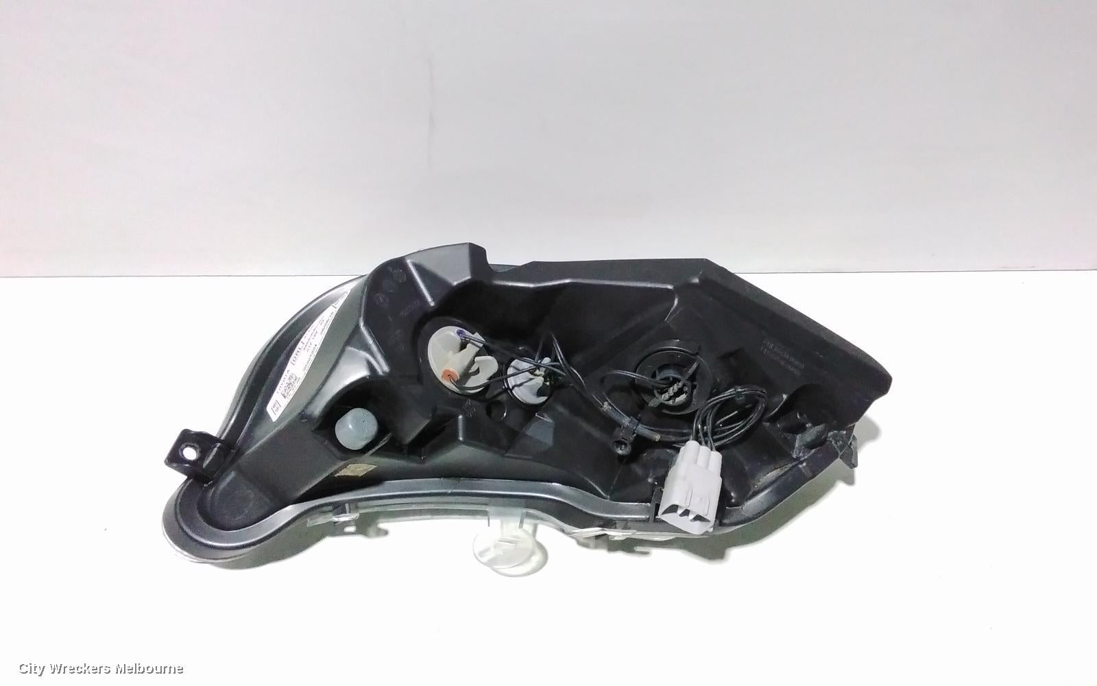 TOYOTA CAMRY RIGHT INDICATOR/FOG/SIDE, BUMPER FLASHER, ASV50/AVV50, 05/2015 - 10/2017 - Image 3
