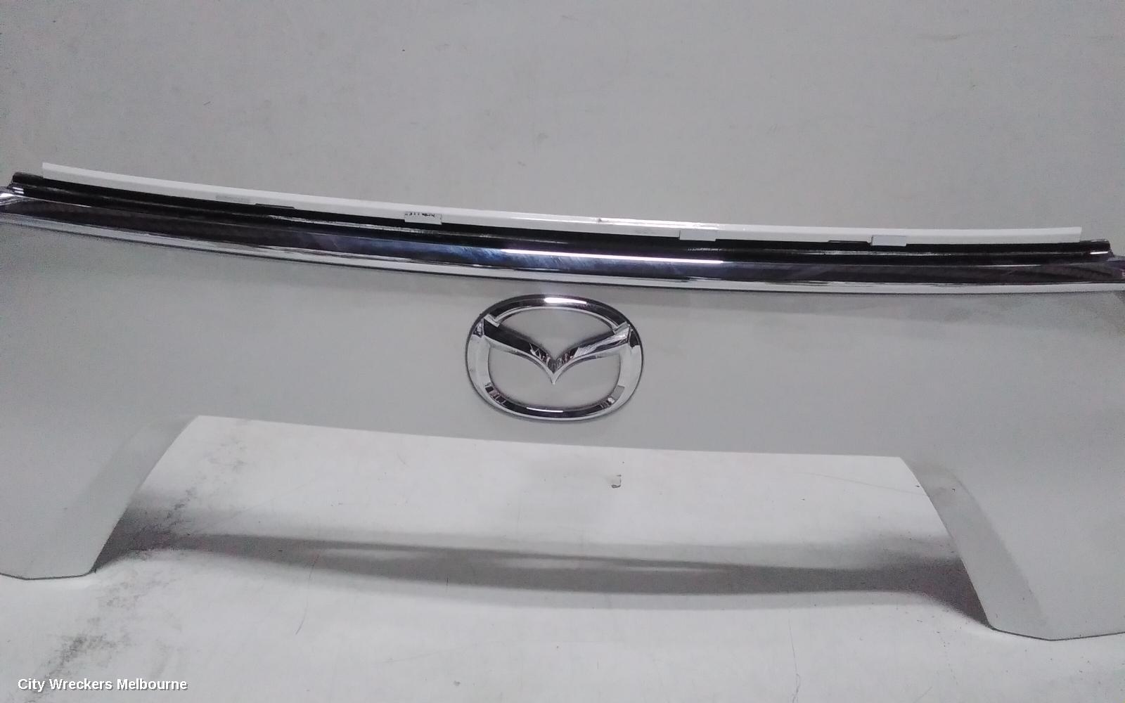 MAZDA CX8 REAR GARNISH, TAILGATE GARNISH (LOWER), NON SMART KEY TYPE, KG, 05/2018 ONWARDS - Image 2