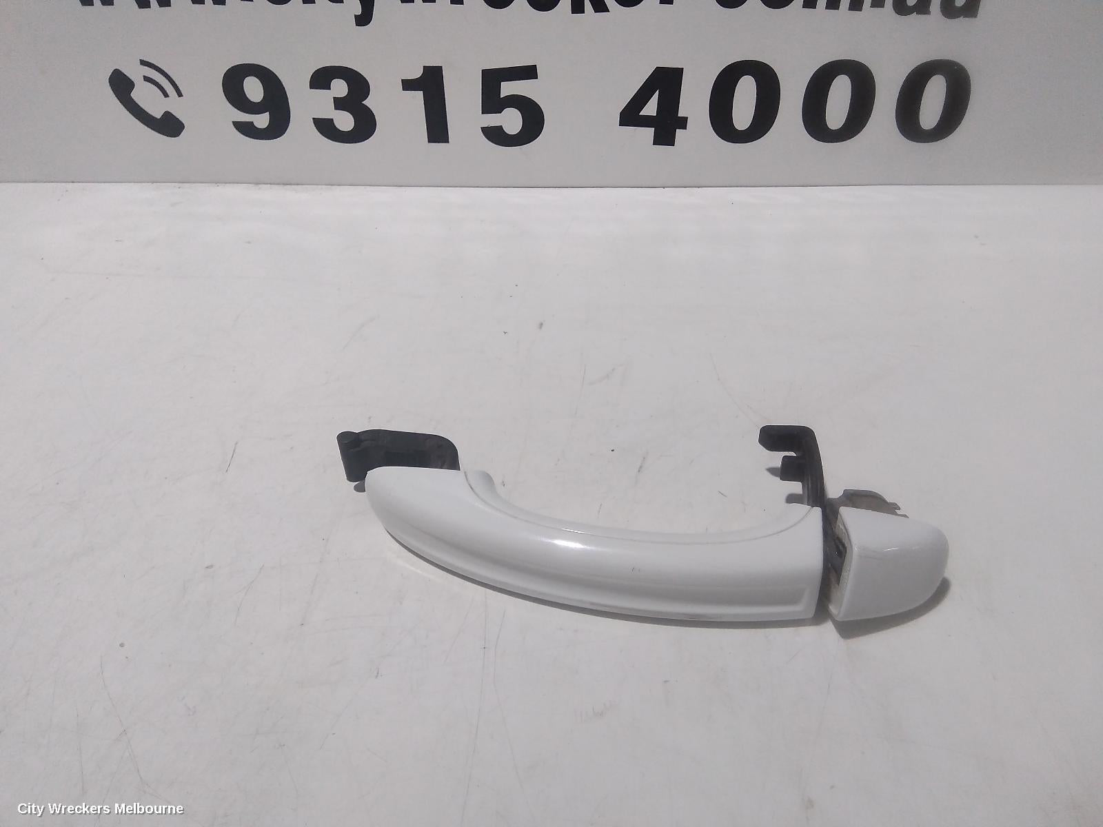 AUDI Q7 DOOR HANDLE, 4L, LH FRONT, OUTER, 09/2006 - 12/2012 - Image 2