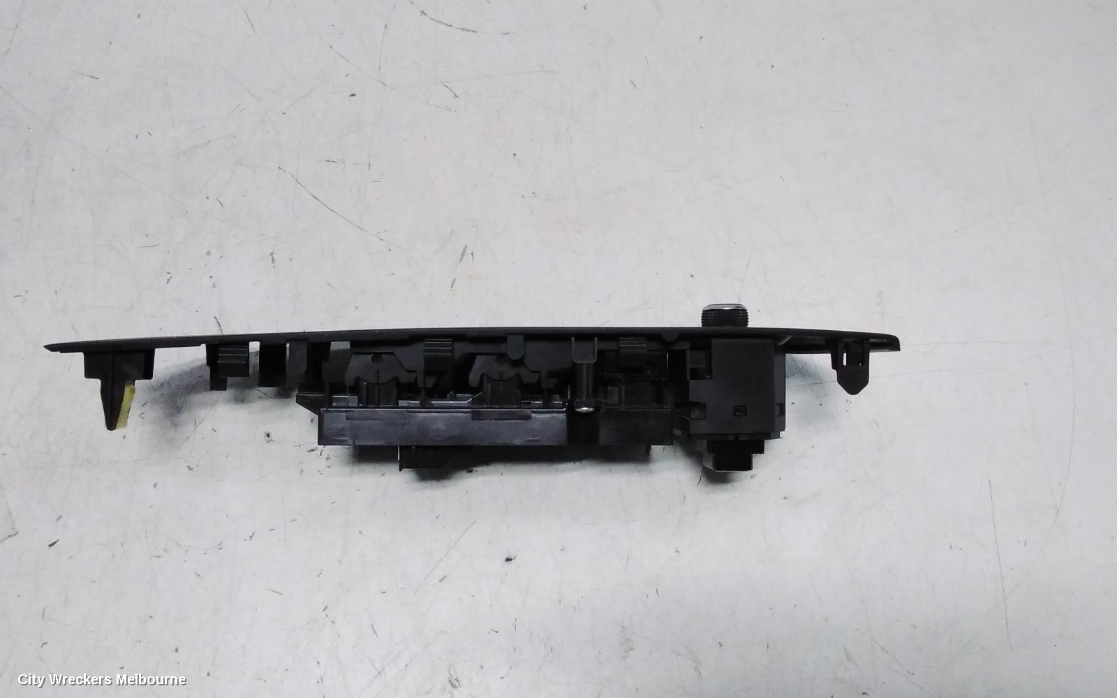 TOYOTA COROLLA PWR DR WIND SWITCH, E210, RH FRONT (MASTER SWITCH), W/ AUTO FOLDING MIRROR TYPE, 07/2018 ONWARDS - Image 3