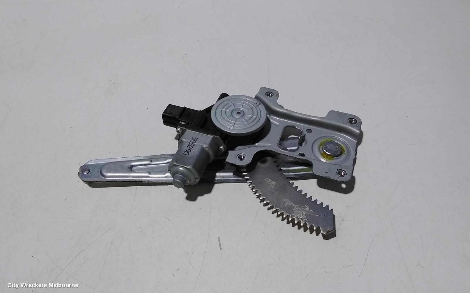 SUBARU XV RIGHT REAR WND REG/MOTOR, POWER, G4X, 08/2011 - 04/2017 - Image 1