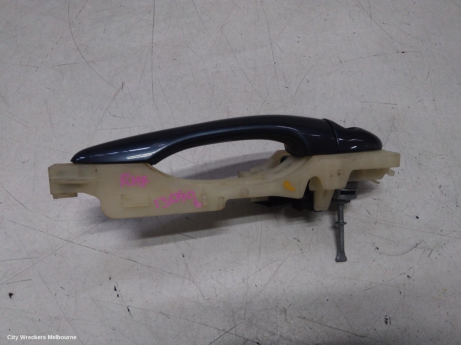 KIA SPORTAGE DOOR HANDLE, OUTER, RH FRONT, COLOUR CODED, NON KEYLESS ENTRY TYPE, SL, 05/2010 - 10/2015 - Image 2