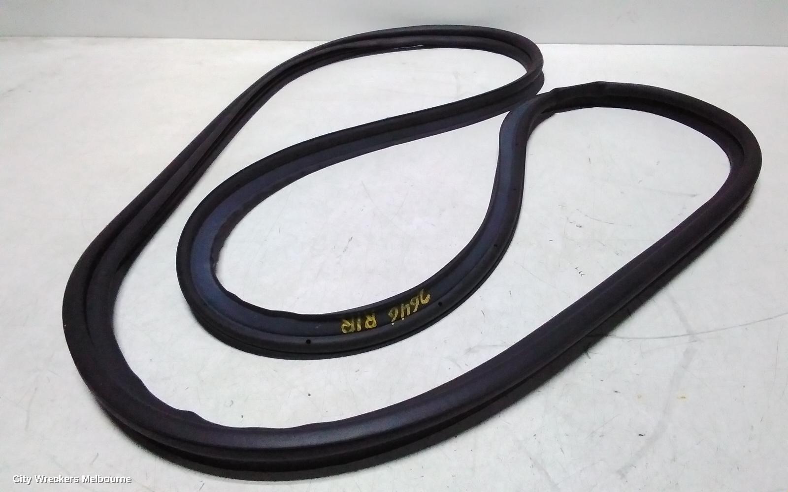 GENESIS GV70 SEAL, RHR SEAL RUBBER ON THE BODY: 131296, JK, 03/2021 ONWARDS - Image 1