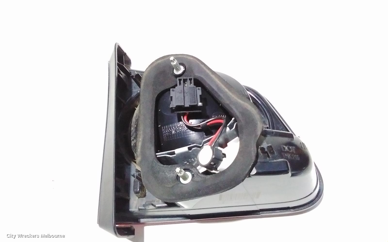 VOLKSWAGEN TIGUAN REAR GARNISH, TAILGATE LAMP (RH SIDE), 5N, 05/2008 - 06/2011 - Image 3