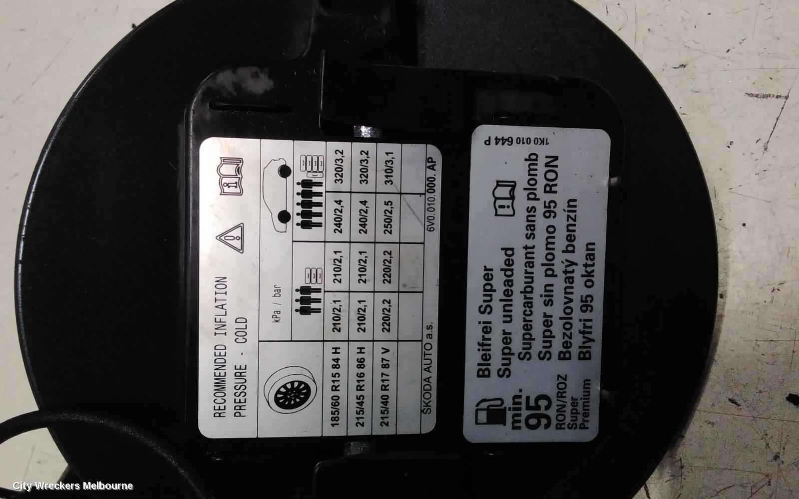 SKODA FABIA FUEL DOOR / FILLER, NJ, 01/2015 - 08/2021 - Image 3