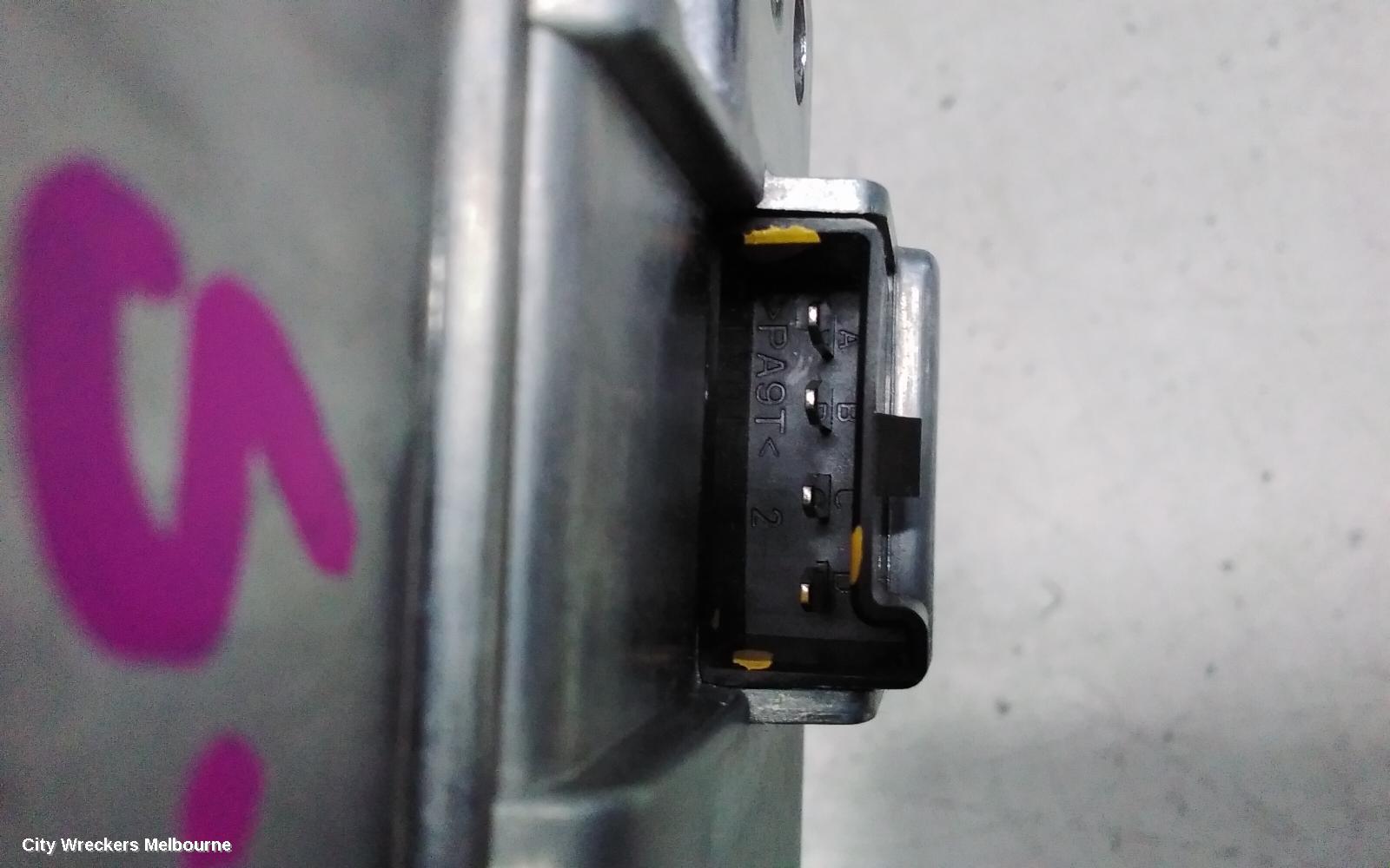 TESLA MODEL 3, 1ST GEN, 06/2019 ONWARDS, 1755100-00-D WIRELESS PHONE CHARGER CONTROL MODULE: 140814 - Image 3