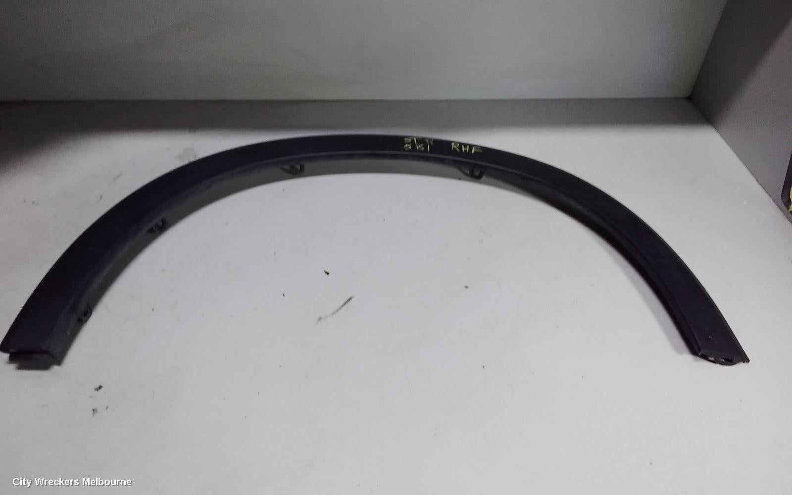 HONDA HRV WHEEL ARCH FLARE, RH FRONT, RU5, 12/2014 - 10/2021 - Image 1