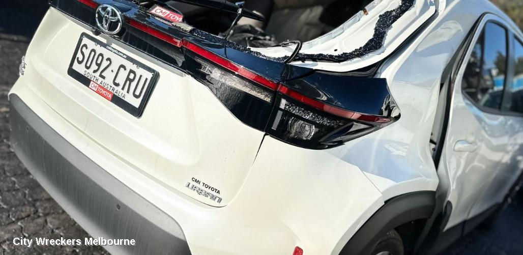 TOYOTA YARIS CROSS LEFT FRONT DOOR, XP210, 06/2020 ONWARDS - Image 3
