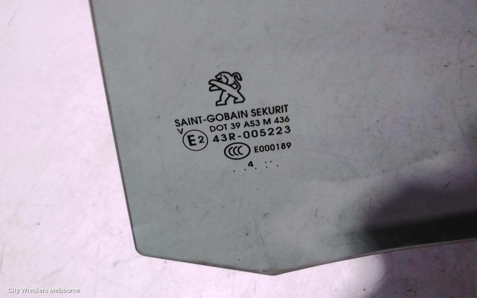 PEUGEOT 308 LEFT REAR DOOR WINDOW, T9, 10/2014 - 05/2021 - Image 3