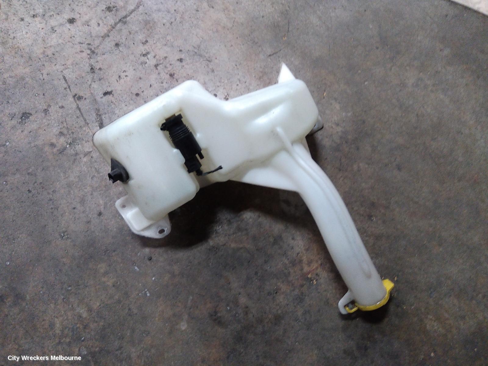 CHRYSLER 300C WASHER BOTTLE, LX2, 07/2012 - 12/2014 - Image 2