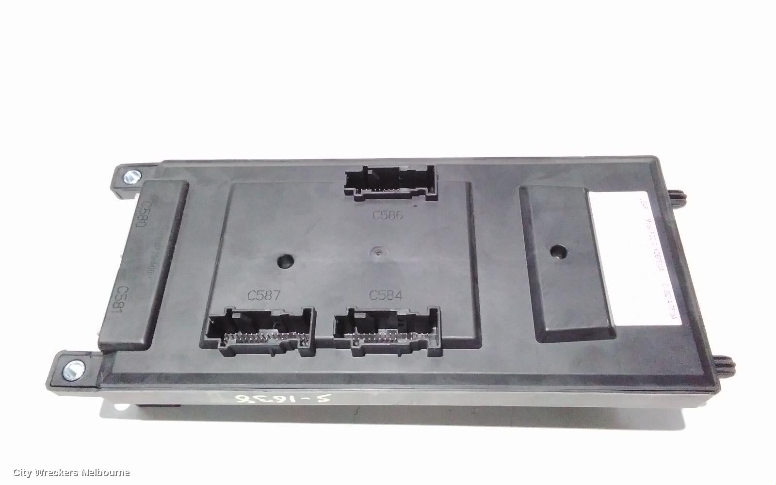 LAND ROVER RANGEROVER EVOQUE FUSE BOX, UNDER DASH, L538, 11/2011 - 01/2019 - Image 3