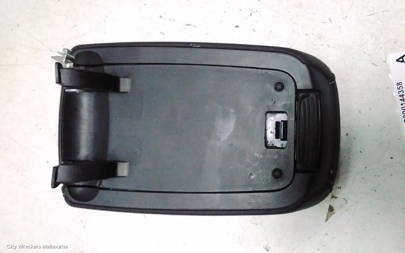 HOLDEN ASTRA CONSOLE, BK-BL, CONSOLE LID ONLY, 09/2016 - 12/2020 - Image 2