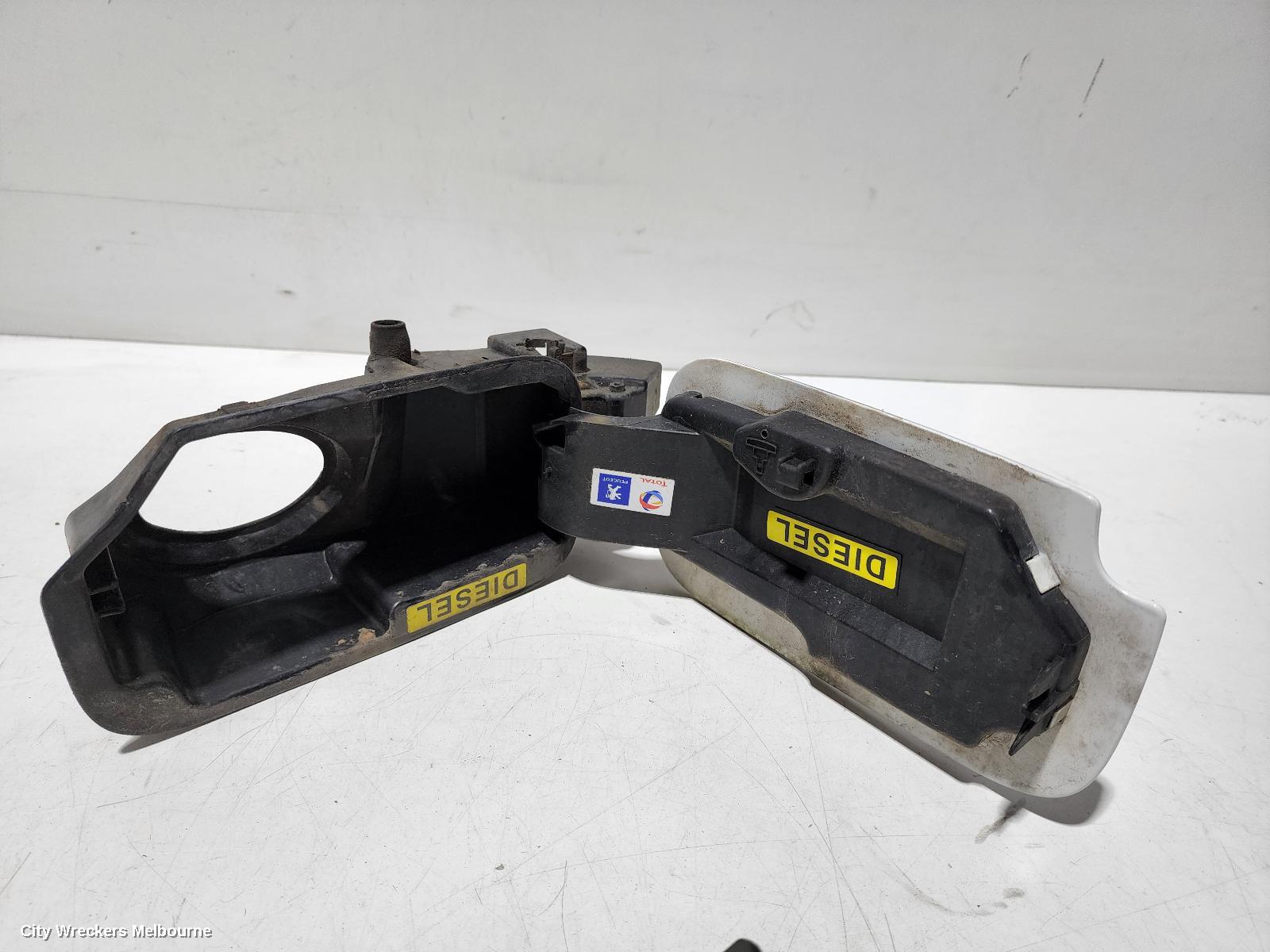 PEUGEOT PARTNER FUEL DOOR / FILLER, FUEL FLAP & HOUSING, B9, 09/2008 - 11/2012 - Image 3