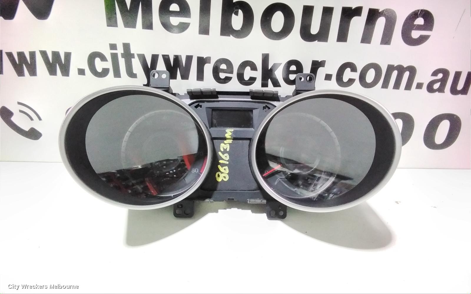 HYUNDAI IX35 INSTRUMENT CLUSTER, PETROL, AUTO T/M, SE/TROPHY, LM SERIES, 11/2009 - 01/2016 - Image 2