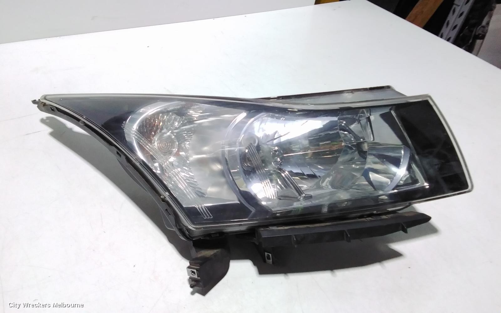 HOLDEN CRUZE RIGHT HEADLAMP, JG, 03/2009 - 02/2011 - Image 3