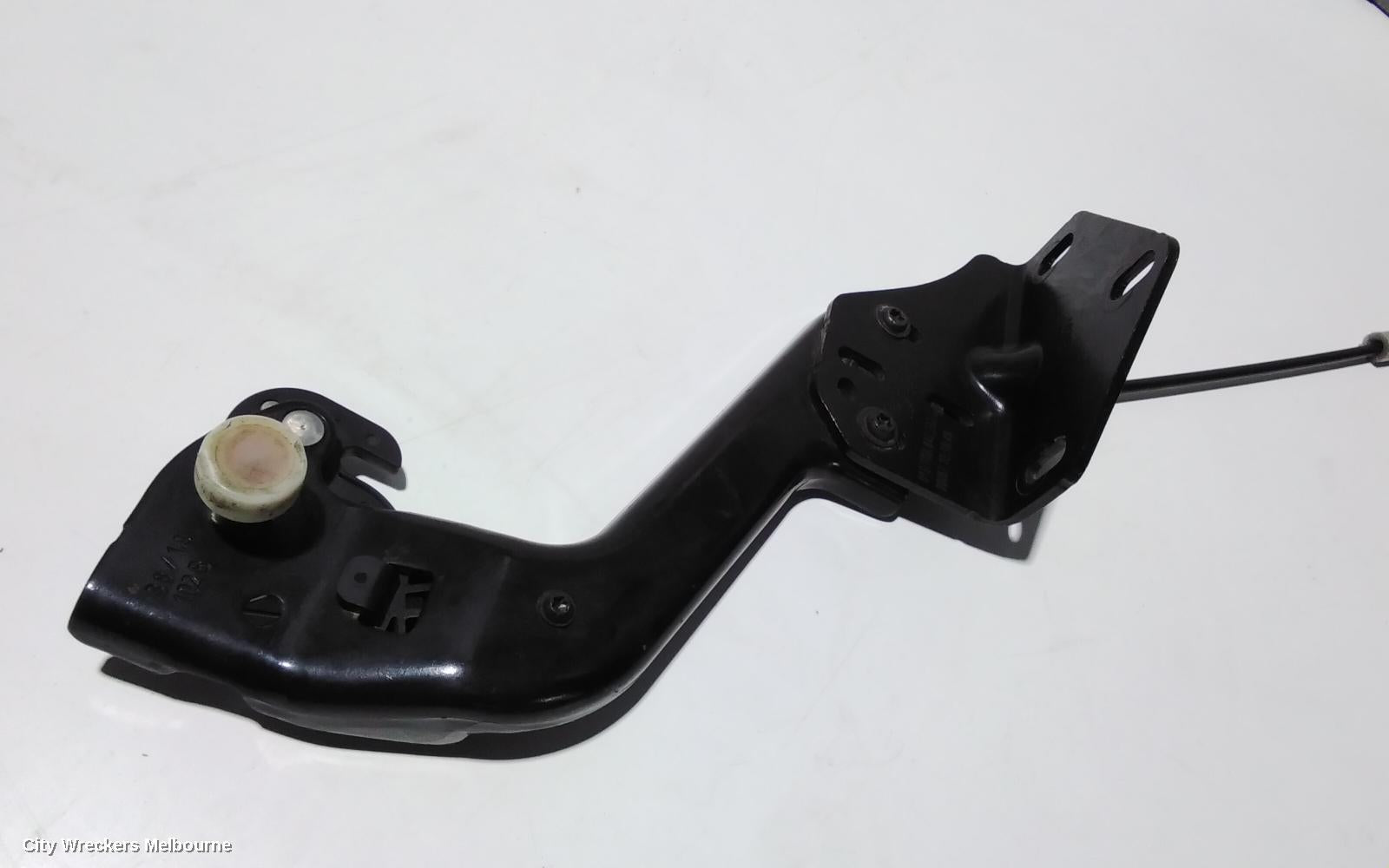 VOLKSWAGEN CRAFTER, SY1, 08/2017 ONWARDS, 7C0 843 397 C ~  ROLLER GUIDE FOR LHR SLIDING DOOR *BOTTOM ONE *: 88159 - Image 3