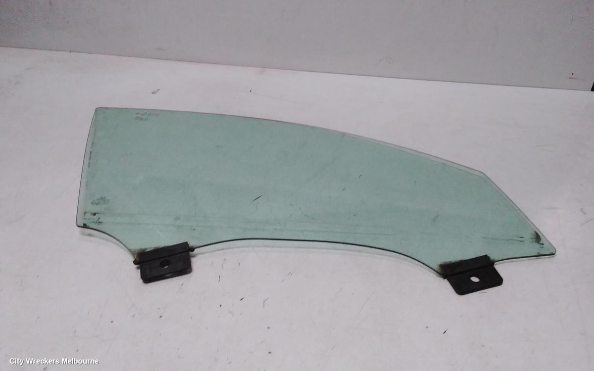 AUDI A6 RIGHT FRONT DOOR WINDOW, C7/4G, 04/2011 - 06/2018 - Image 1