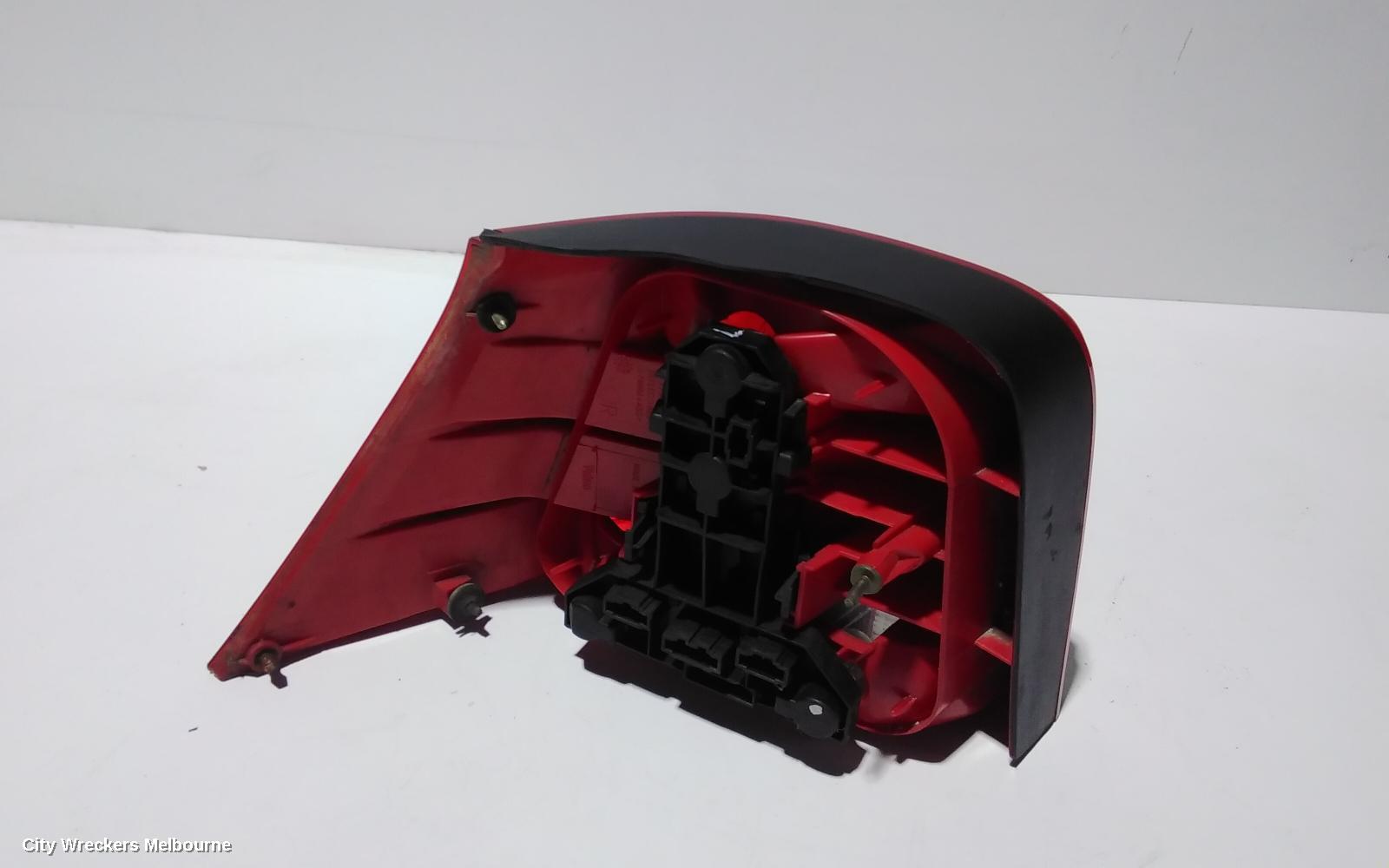 VOLKSWAGEN GOLF RIGHT TAILLIGHT, GEN 4, HATCH, GLE TYPE, 09/1998 - 06/2004 - Image 3