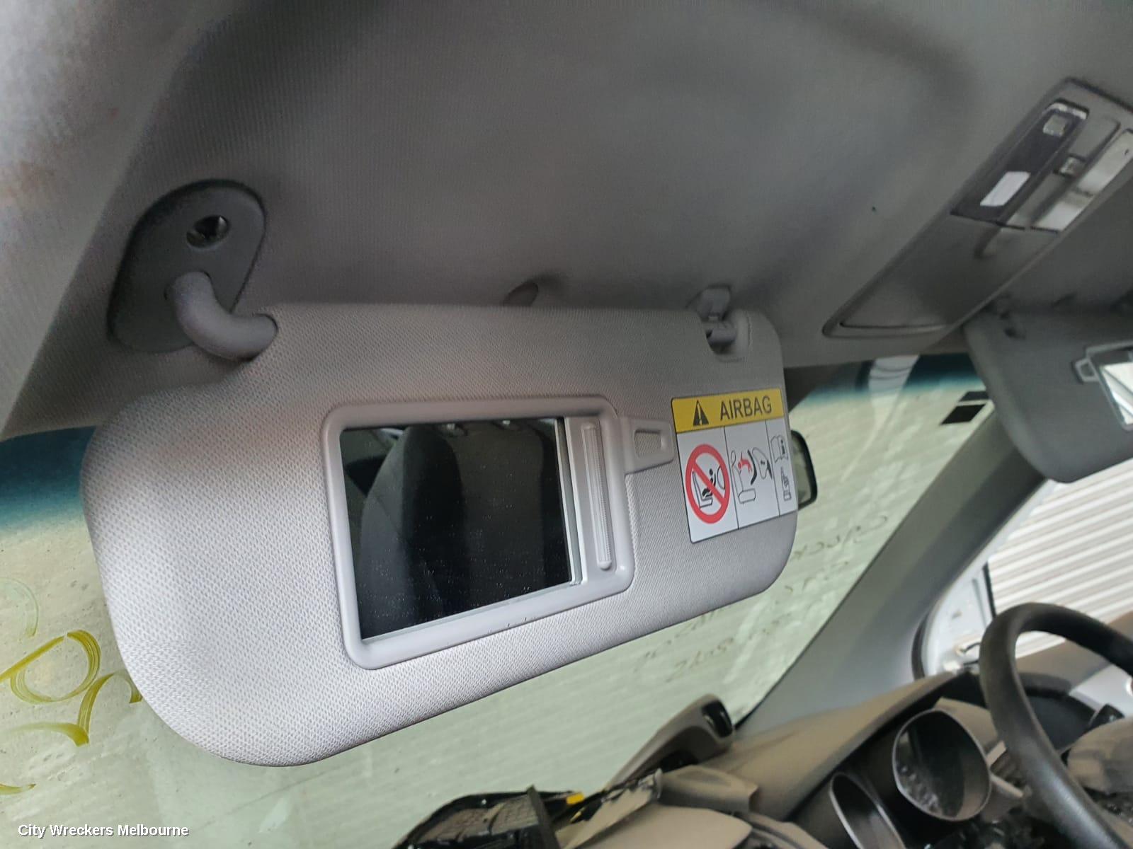 HYUNDAI I30 SUNVISOR, GD, LH SIDE, W/ MIRROR, NON COURTESY LIGHT TYPE, 03/2012 - 02/2017 - Image 1