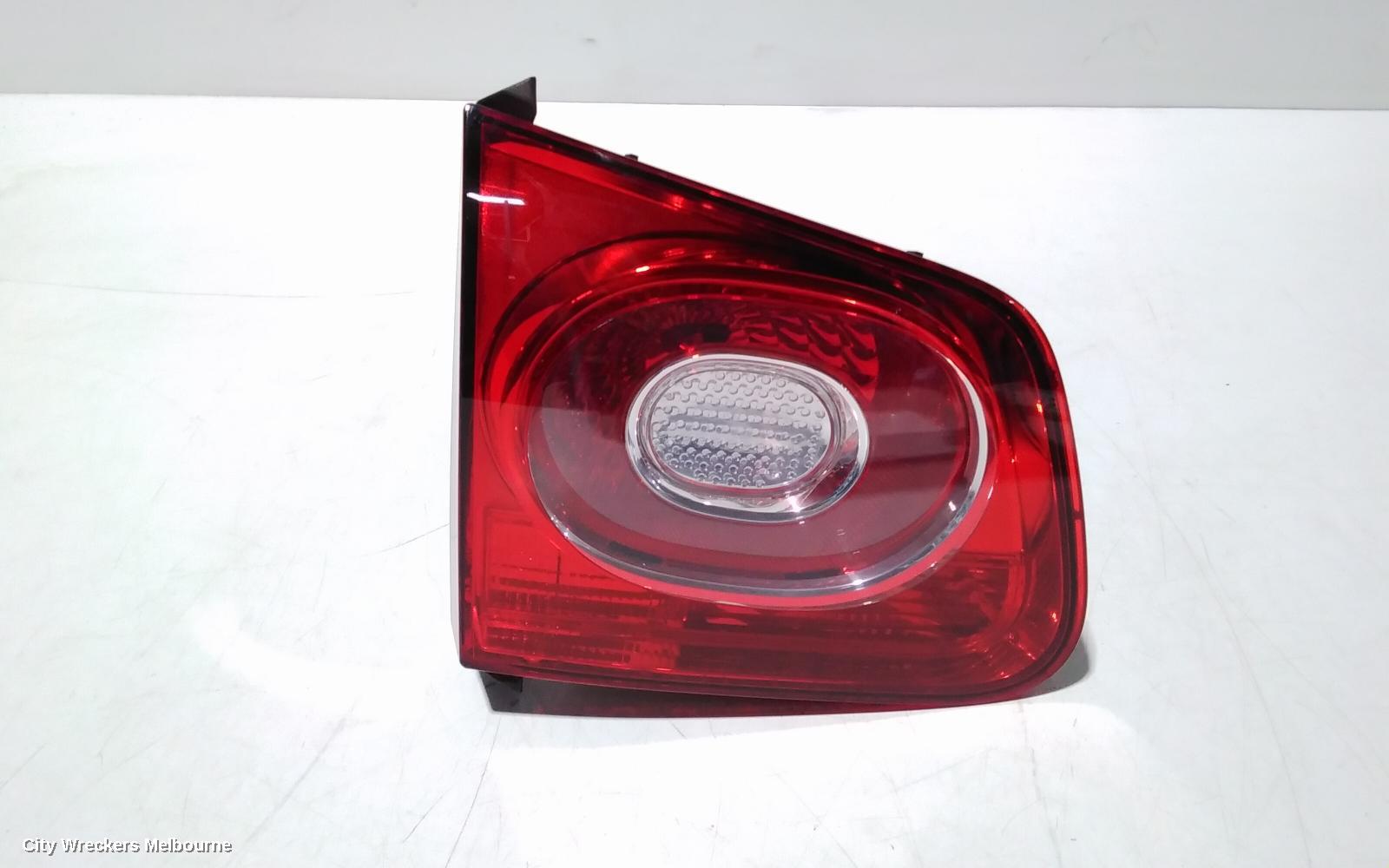 VOLKSWAGEN TIGUAN REAR GARNISH, TAILGATE LAMP (LH SIDE), 5N, 05/2008 - 06/2011 - Image 2