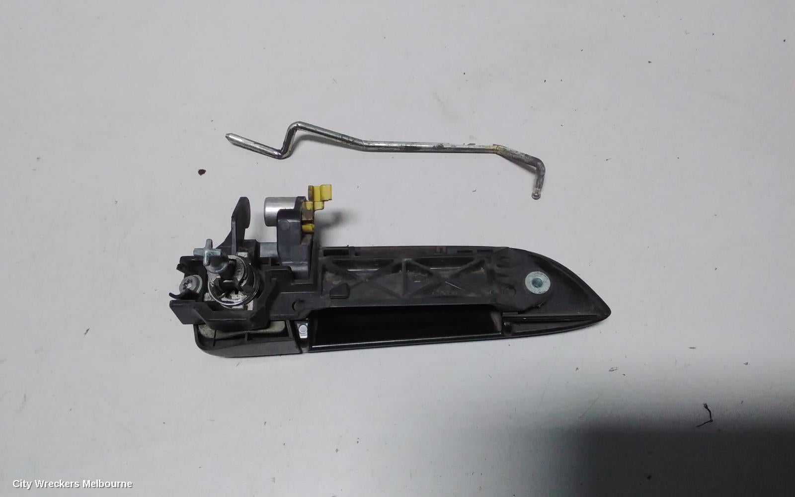 TOYOTA HIACE DOOR HANDLE, OUTER, LH FRONT, TRH/KDH, 03/2005 - 04/2019 - Image 2