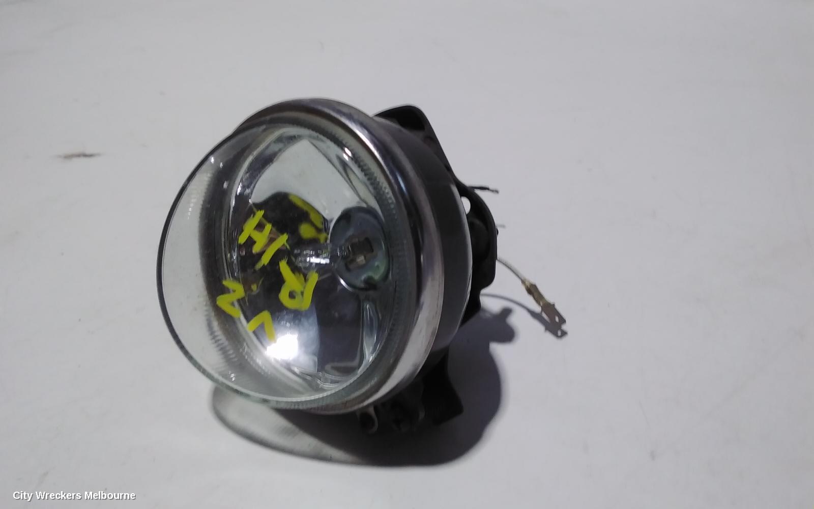 HOLDEN COMMODORE RIGHT INDICATOR/FOG/SIDE, BUMPER FOGLAMP, VZ, CALAIS/BERLINA/SVZ, 08/2004 - 09/2007 - Image 3
