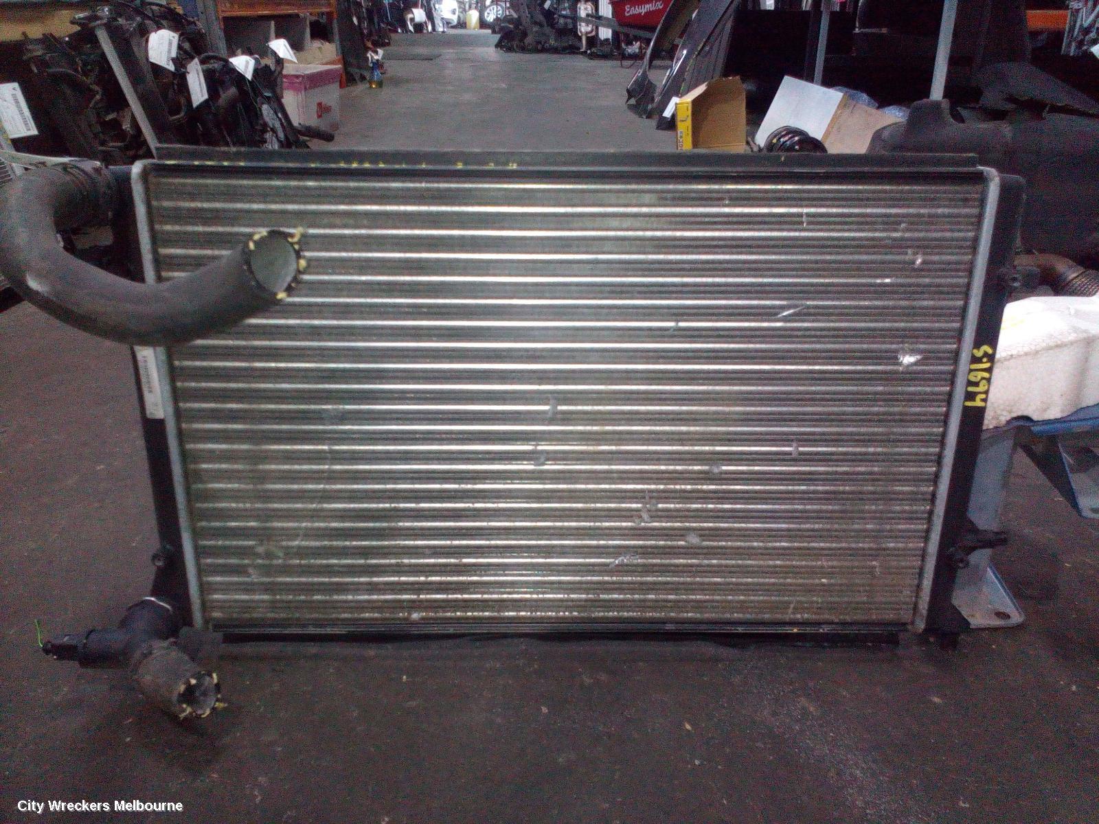 VOLKSWAGEN CADDY RADIATOR, MANUAL, 1.6, PETROL, 2K, 12/2004 - 08/2010 - Image 2