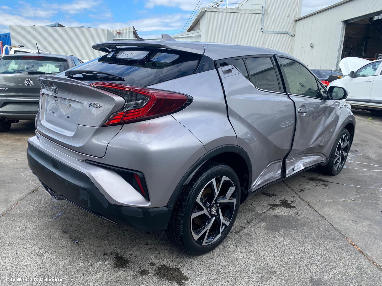 TOYOTA C-HR REAR GARNISH, TAILGATE LAMP (LH SIDE), LED TYPE, GEN 1, 12/2016 - 09/2019 - Image 3