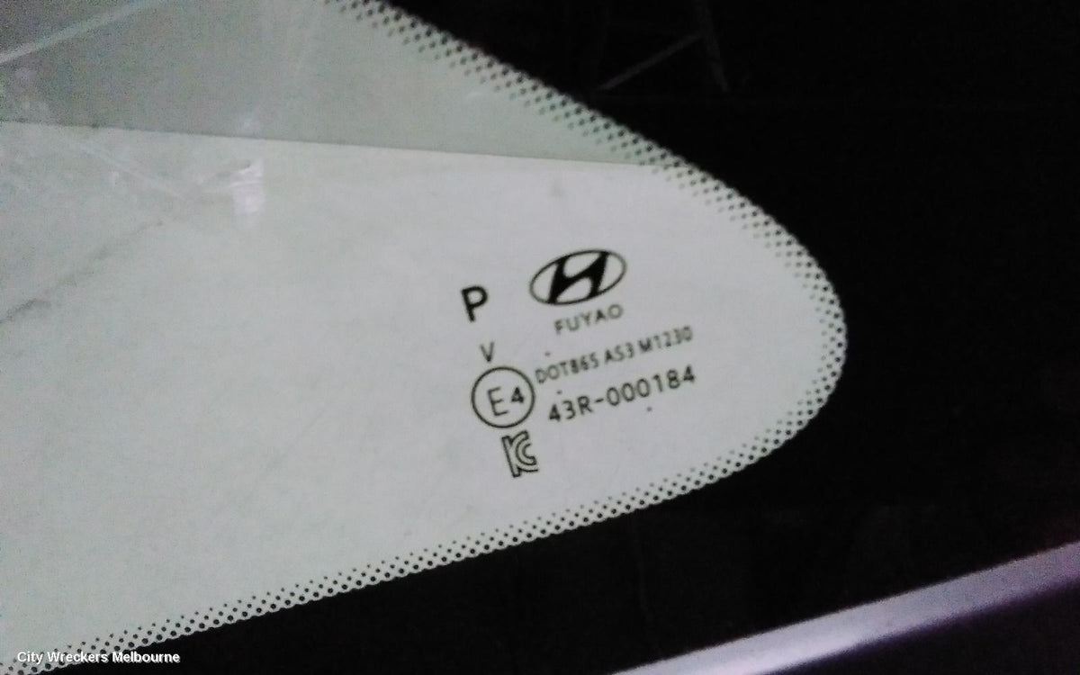 HYUNDAI TUCSON LEFT REAR SIDE GLASS, NX4, PRIVACY TINT TYPE, 02/2021 ONWARDS - Image 3