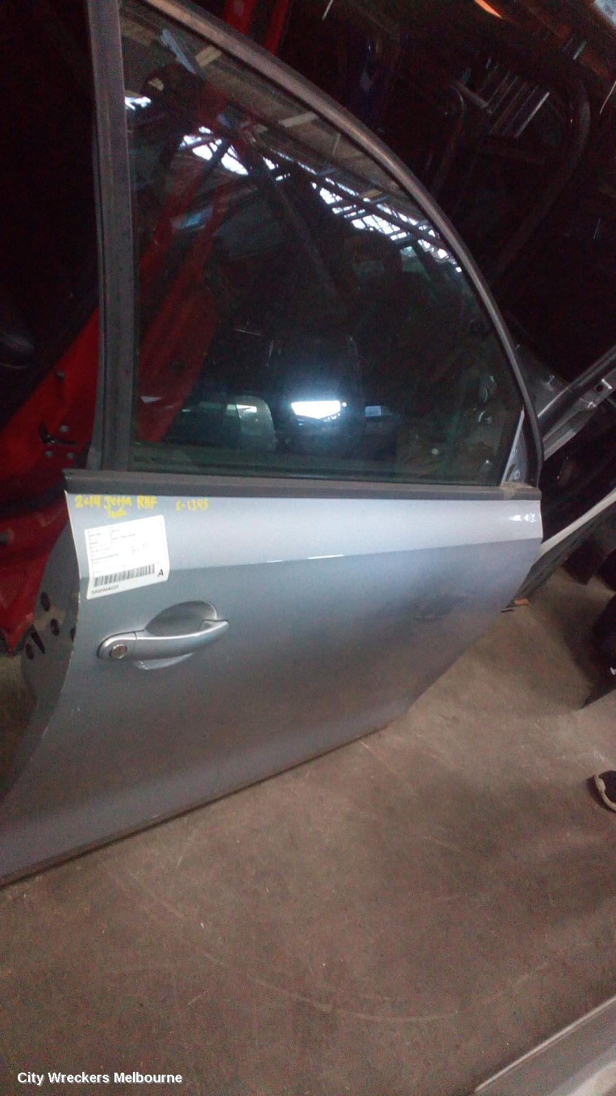 VOLKSWAGEN JETTA RIGHT FRONT DOOR, 1B, 02/2011 - 12/2017 - Image 1