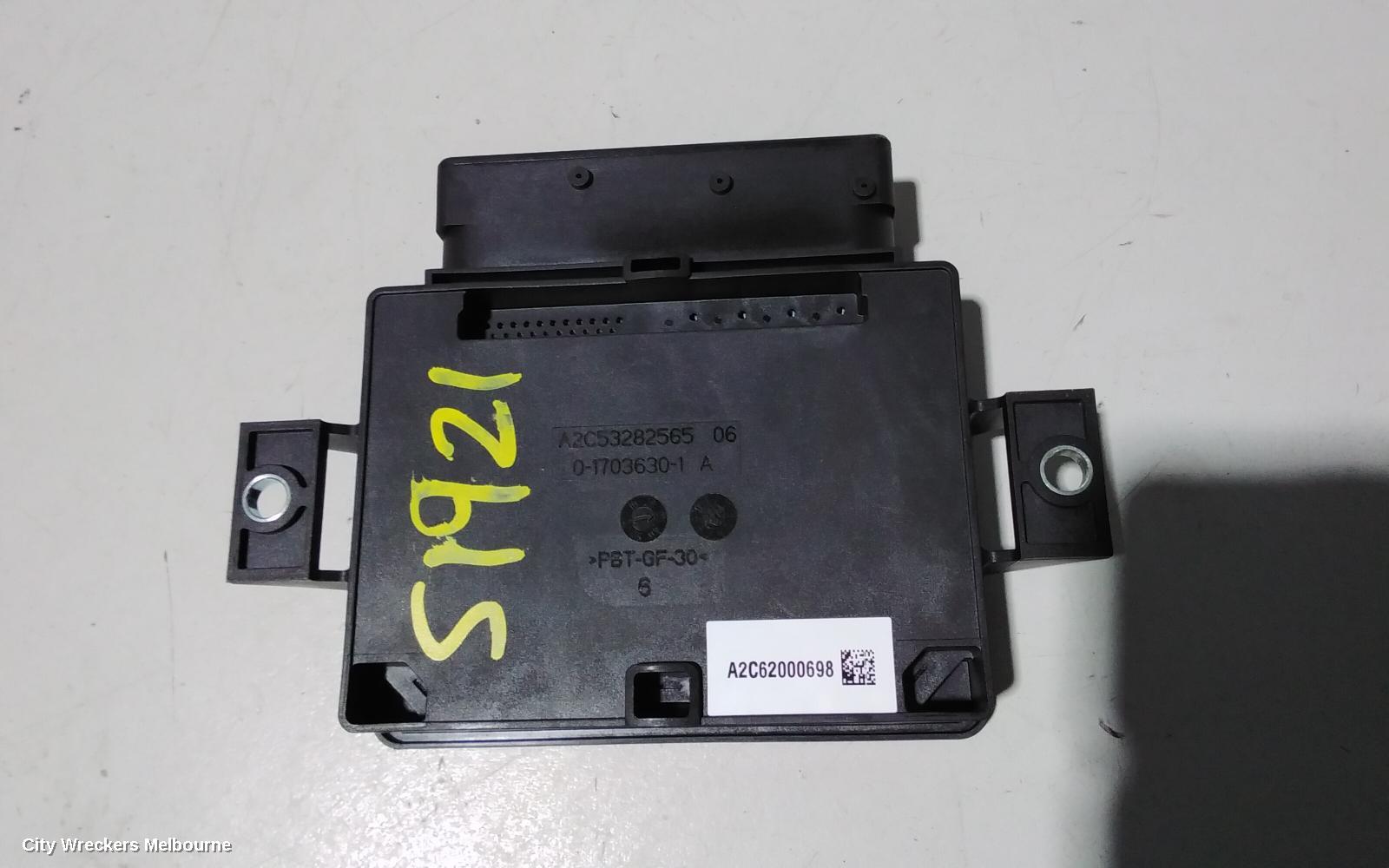 AUDI A5 ECU, GATEWAY CONTROL MODULE, 8F/8T, 10/2007 - 11/2016 - Image 2