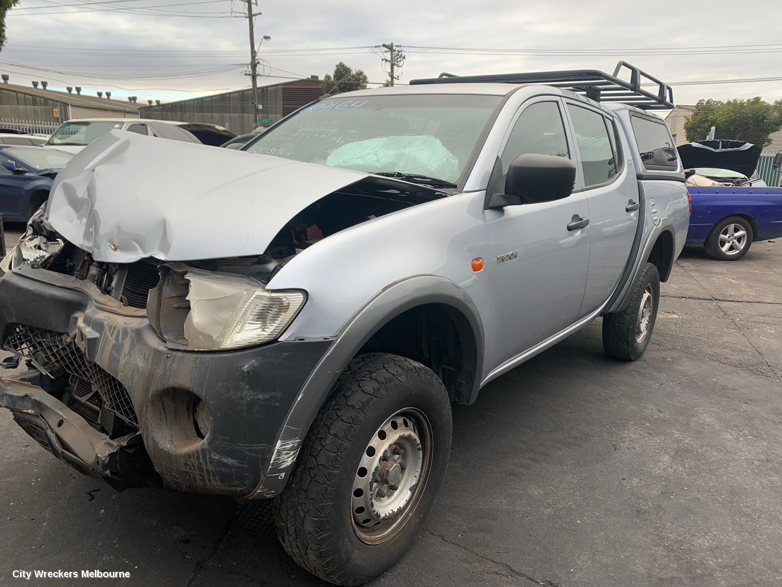 MITSUBISHI TRITON LEFT REAR DOOR/SLIDING, ML, DUAL CAB, NON MOULD TYPE, 07/2006 - 08/2009 - Image 3
