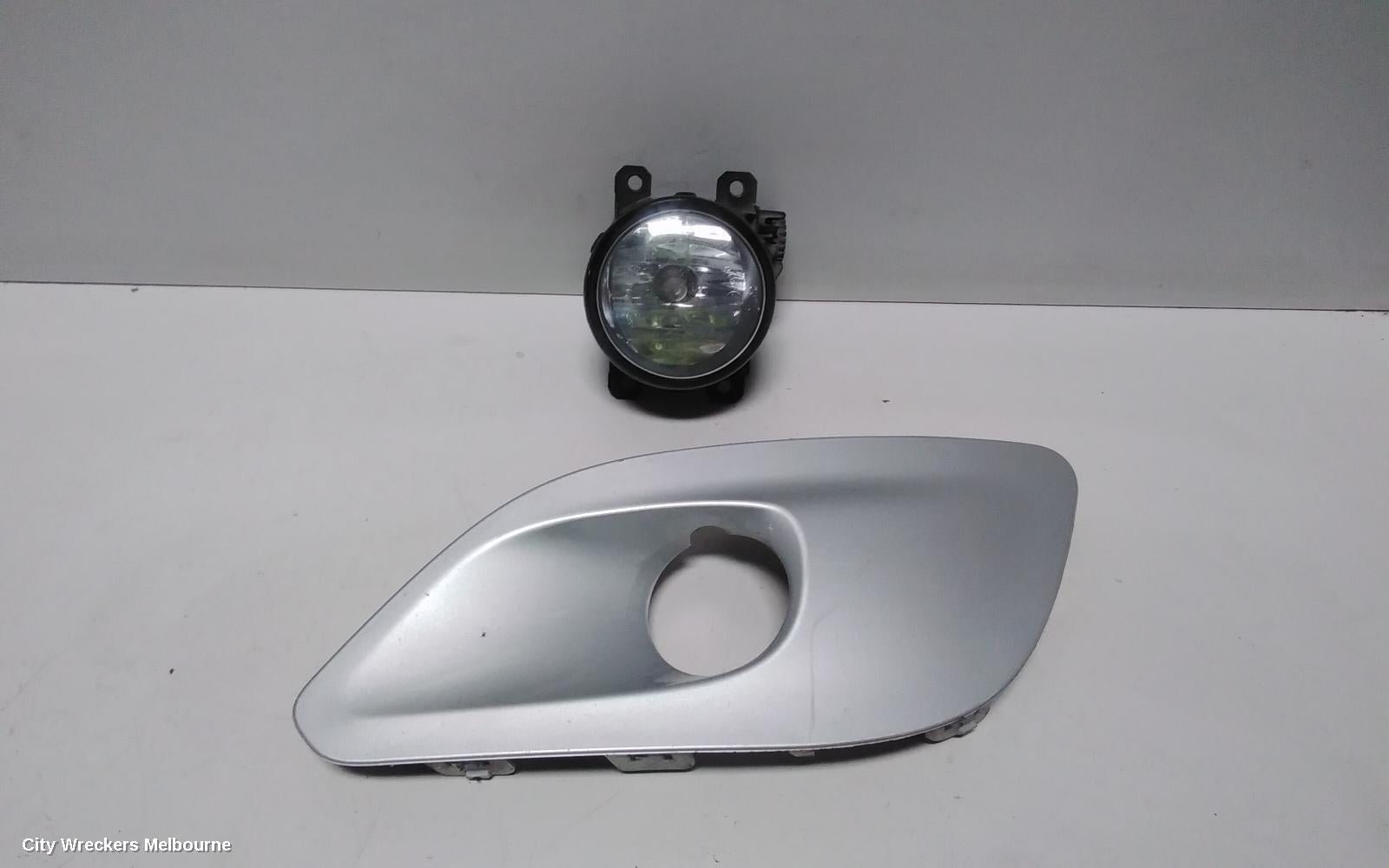 PEUGEOT 308 LEFT INDICATOR/FOG/SIDE, BUMPER FOGLAMP, T9, ACTIVE/ALLURE, 10/2014 ONWARDS - Image 3
