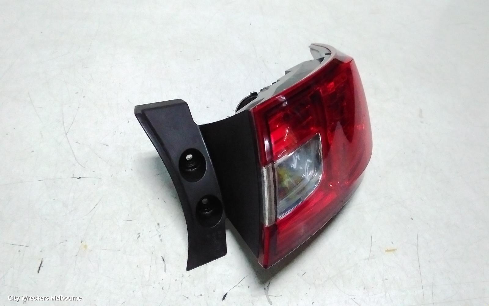RENAULT CLIO RIGHT TAILLIGHT, X98, IN BODY, LED TYPE, 09/2013 - 10/2019 - Image 3