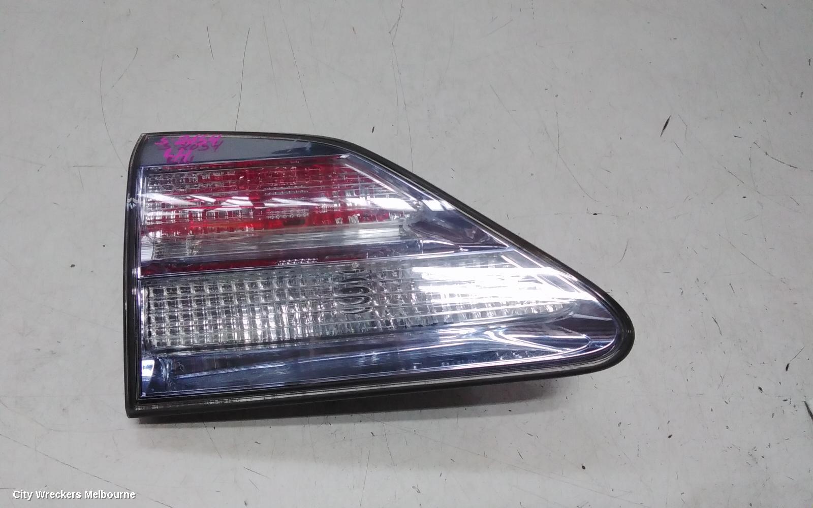 LEXUS RX SERIES REAR GARNISH, TAILGATE LAMP (LH SIDE), GYL15R, RX450H, 12/2008 - 05/2012 - Image 1