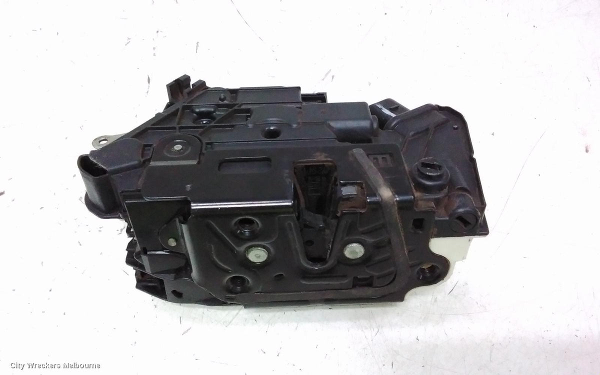 VOLKSWAGEN AMAROK DOOR/BOOT/GATE LOCK, RIGHT REAR DOOR LOCK, P/N 5N0839016D, 2H, 10/2010 - 09/2022 - Image 3