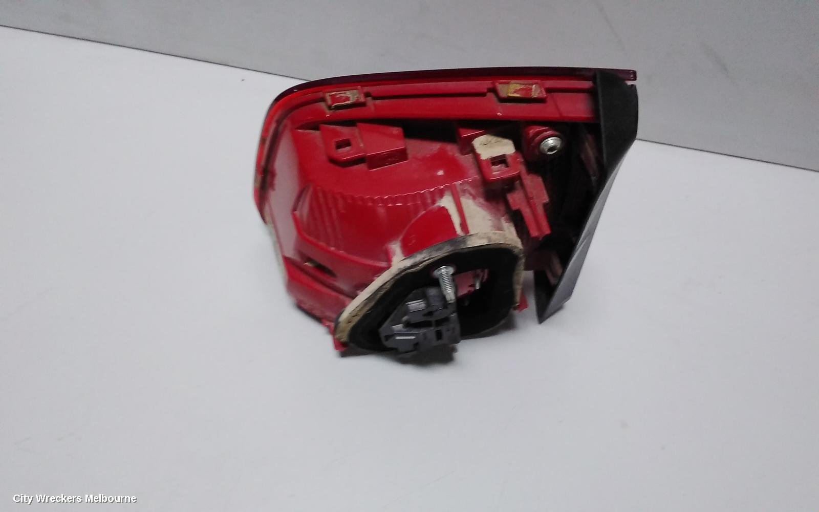 VOLKSWAGEN TIGUAN REAR GARNISH, TAILGATE LAMP (RH SIDE), 5N, 07/2011 - 08/2016 - Image 3
