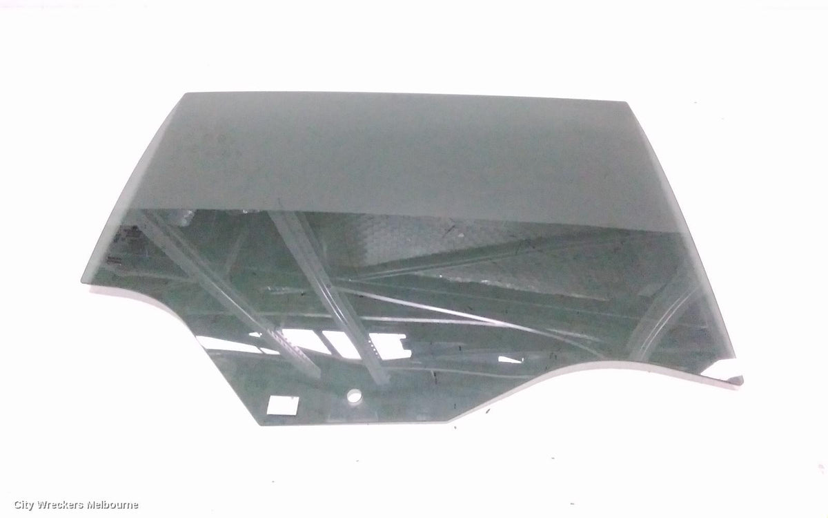 VOLKSWAGEN GOLF RIGHT REAR DOOR WINDOW, GEN 8, 09/2020 ONWARDS - Image 2