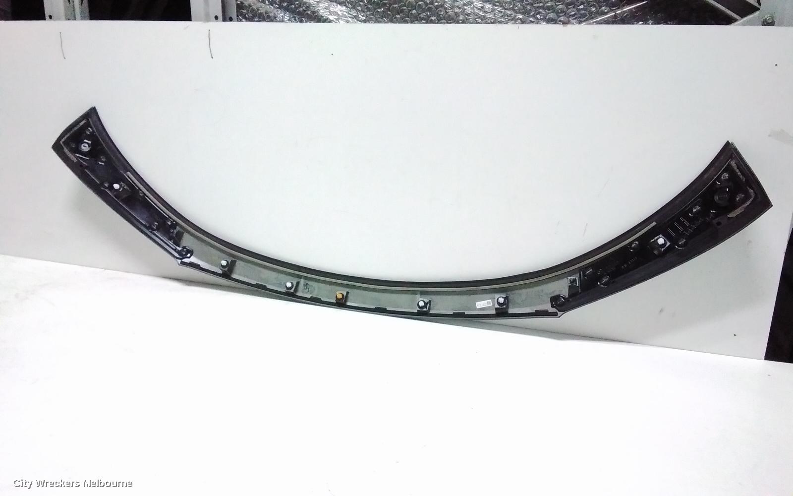 MAZDA CX9 REAR GARNISH, TAILGATE GARNISH (UPPER), COLOUR CODED TYPE, TC, 07/2016 ONWARDS - Image 3