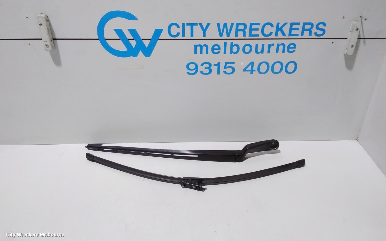 AUDI Q7 WIPER ARM, FRONT, RH SIDE, 4L, 09/2006 - 08/2015 - Image 1