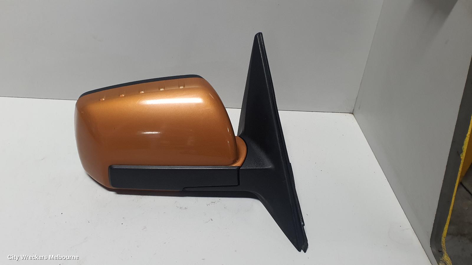 KIA SOUL RIGHT DOOR MIRROR - Image 3
