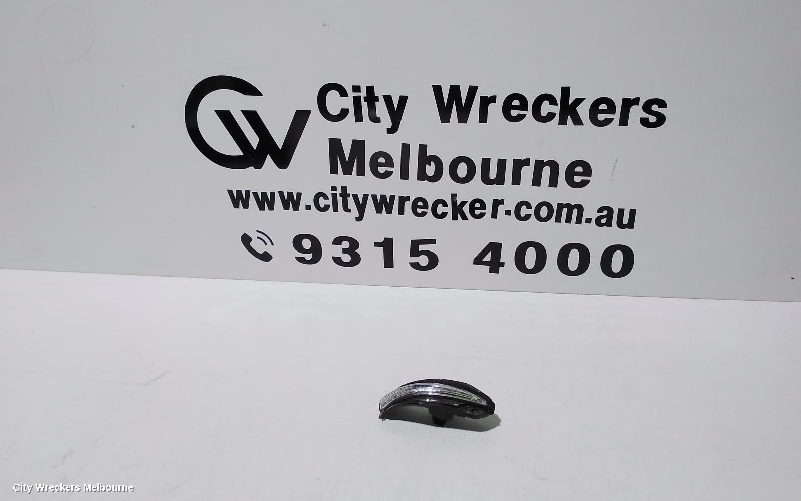 TOYOTA RAV4 RIGHT DOOR MIRROR, XA40/ZSA42R, POWER FOLD, W/BLINDSPOT TYPE, 12/2012 - 11/2018 - Image 1