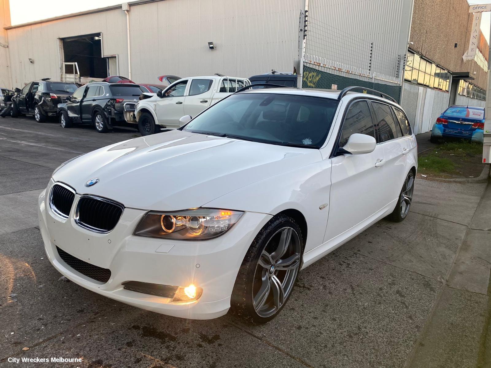 BMW 3 SERIES RIGHT FRONT DOOR, E90/E91, SEDAN/WAGON, 03/2005 - 04/2012 - Image 3