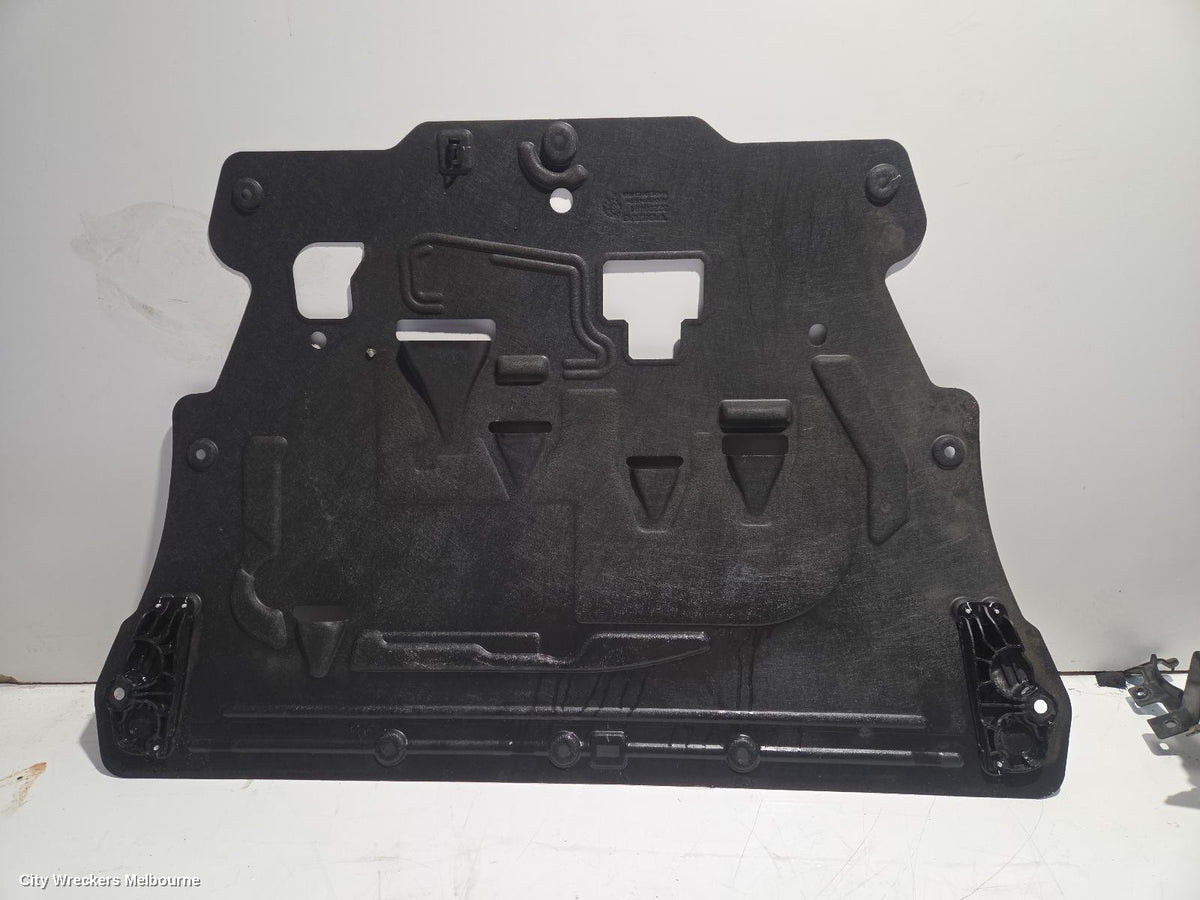 VOLVO XC60 LOWER ENGINE SPLASH TRAY, GEN 2, 04/2017 ONWARDS - Image 3