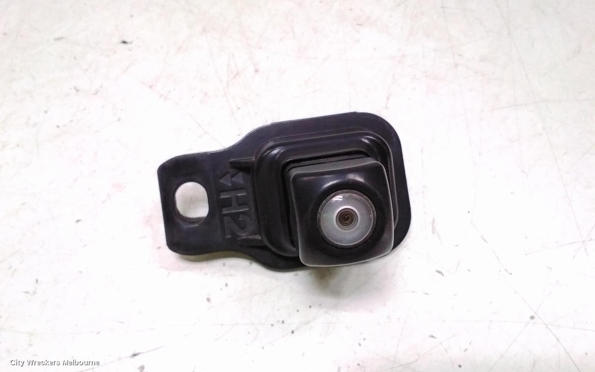 TOYOTA KLUGER REVERSE CAMERA, XU50 SERIES, 03/2014 - 02/2021 - Image 2
