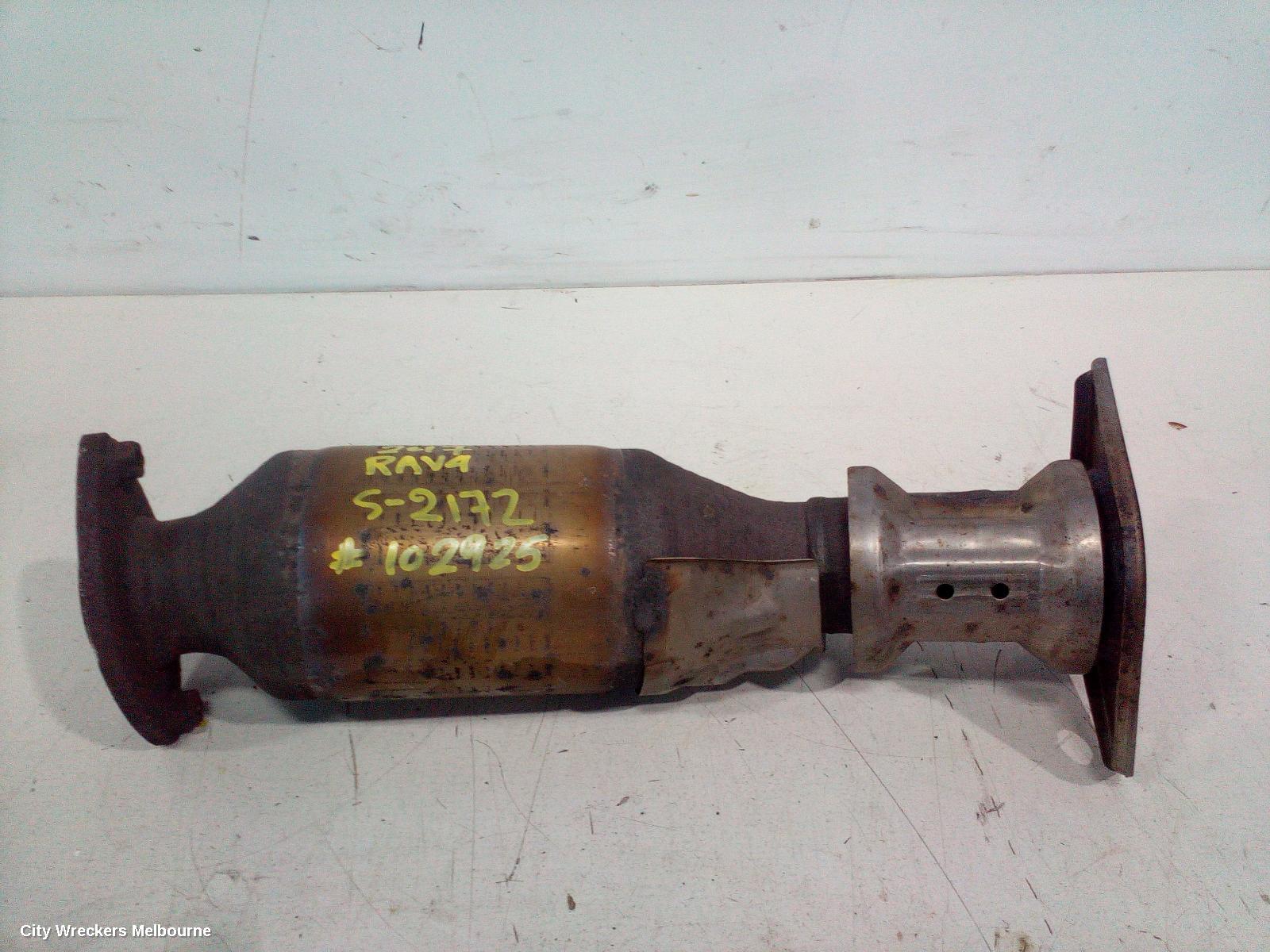 TOYOTA RAV4 CATALYTIC CONVERTER, UNDER CAR-CAT TYPE, 2.0, PETROL, 3ZR-FE, ZSA42R, 12/2012 - 11/2018 - Image 3