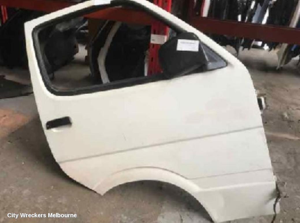 TOYOTA HIACE RIGHT FRONT DOOR, SBV, 10/1995 - 02/2004 - Image 1